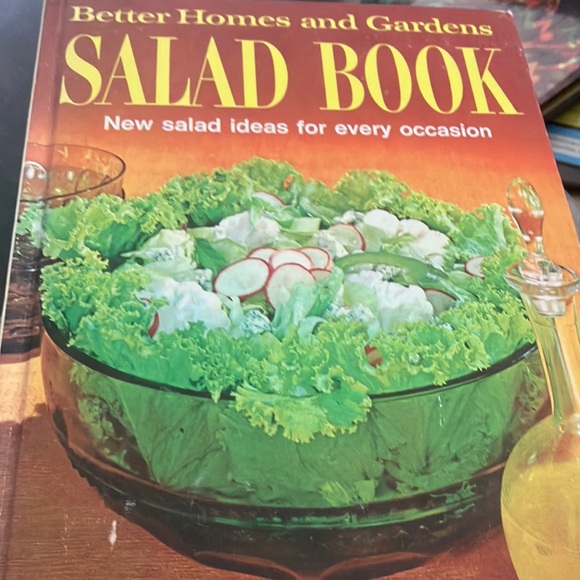 Better Homes and Gardens Salad Book - Picture 1 of 2